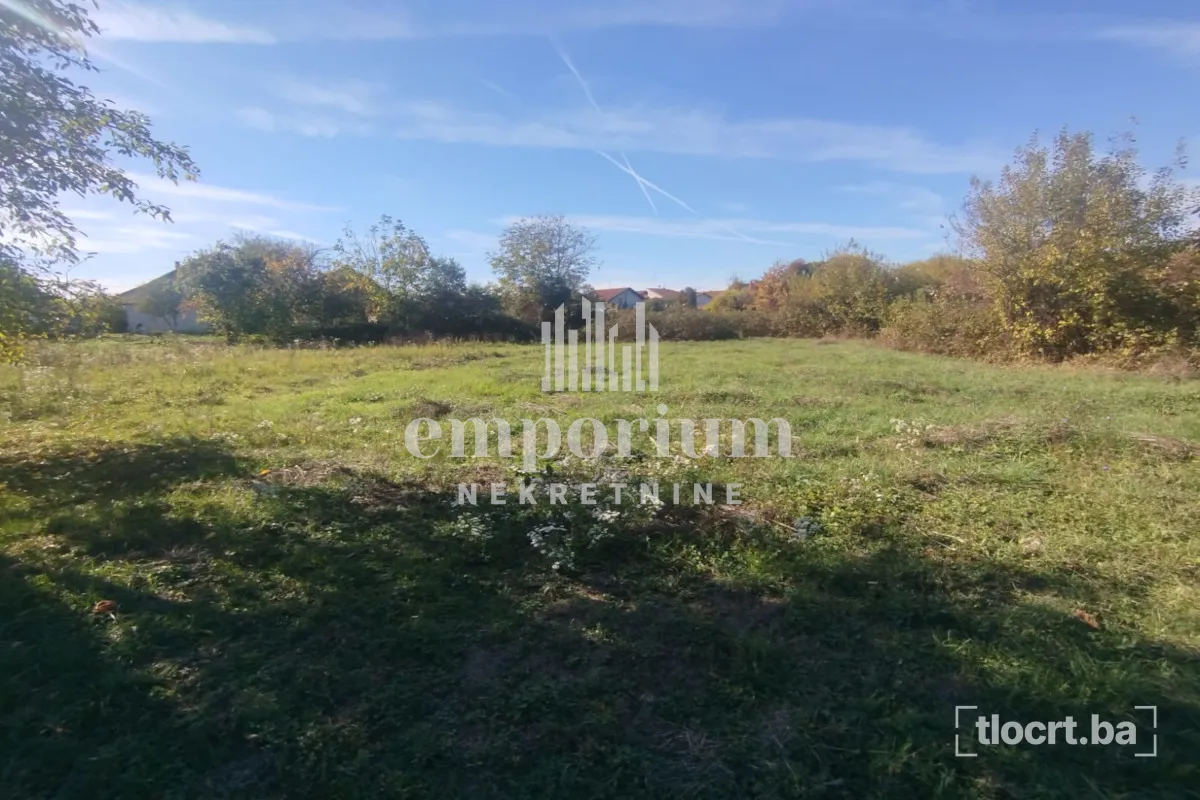 Građevinsko zemljište 2.650 m² za izgradnju stambene zgrade, u blizini Gradske bolnice ID:2830/EN 3