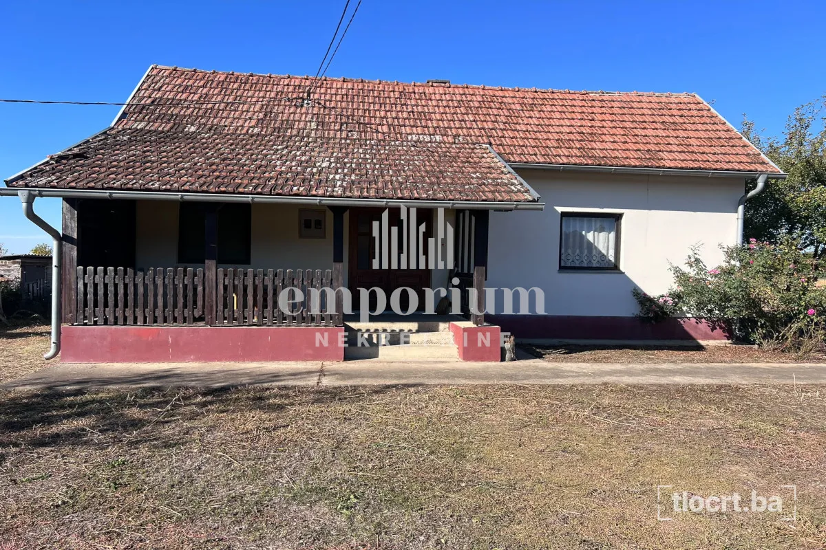 Useljiva kuća 62 m² sa zemljištem od 3.096 m² u Pelagićevu ID:2821/IP 2