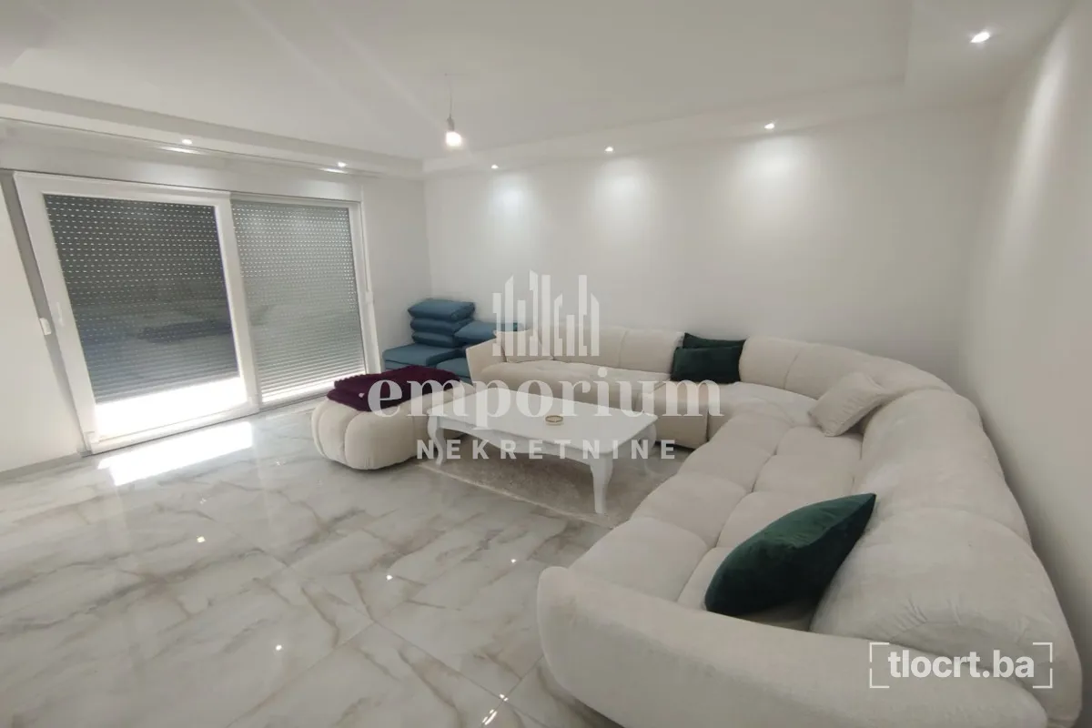 Renovirana i namještena prizemna kuća sa placem na Merajama ID:2828/IP 2