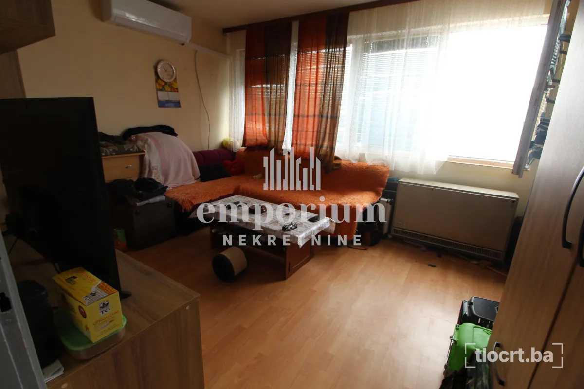 Useljiva garsonjera 24m² u Š naselju ID:2806/BN 2
