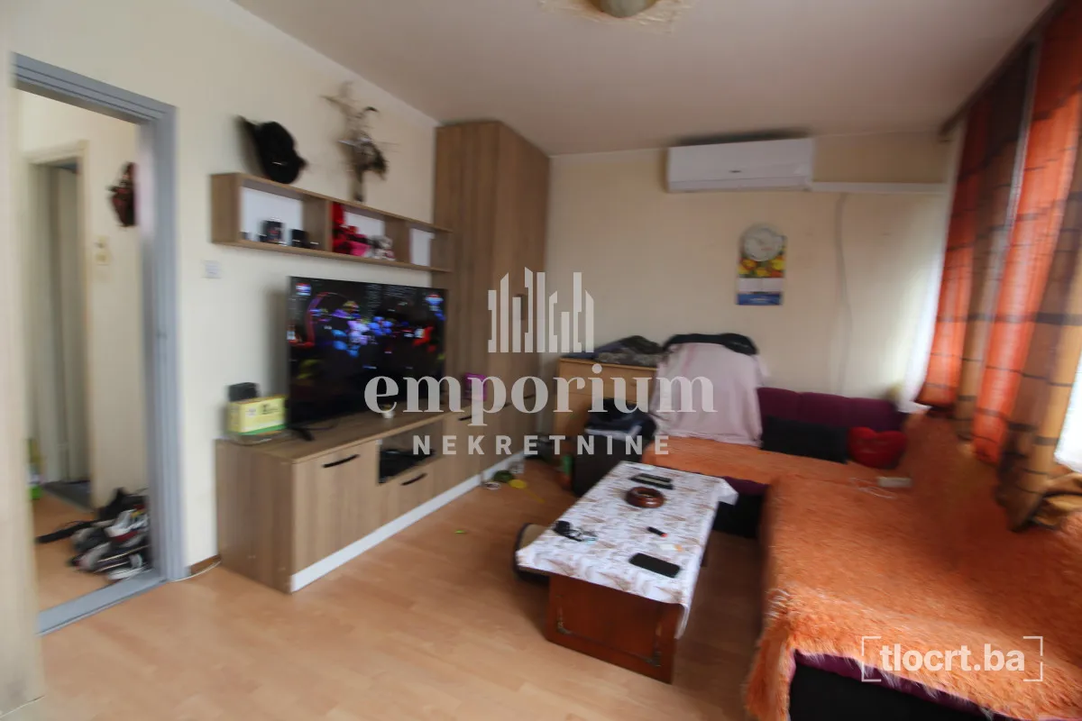 Useljiva garsonjera 24m² u Š naselju ID:2806/BN 3