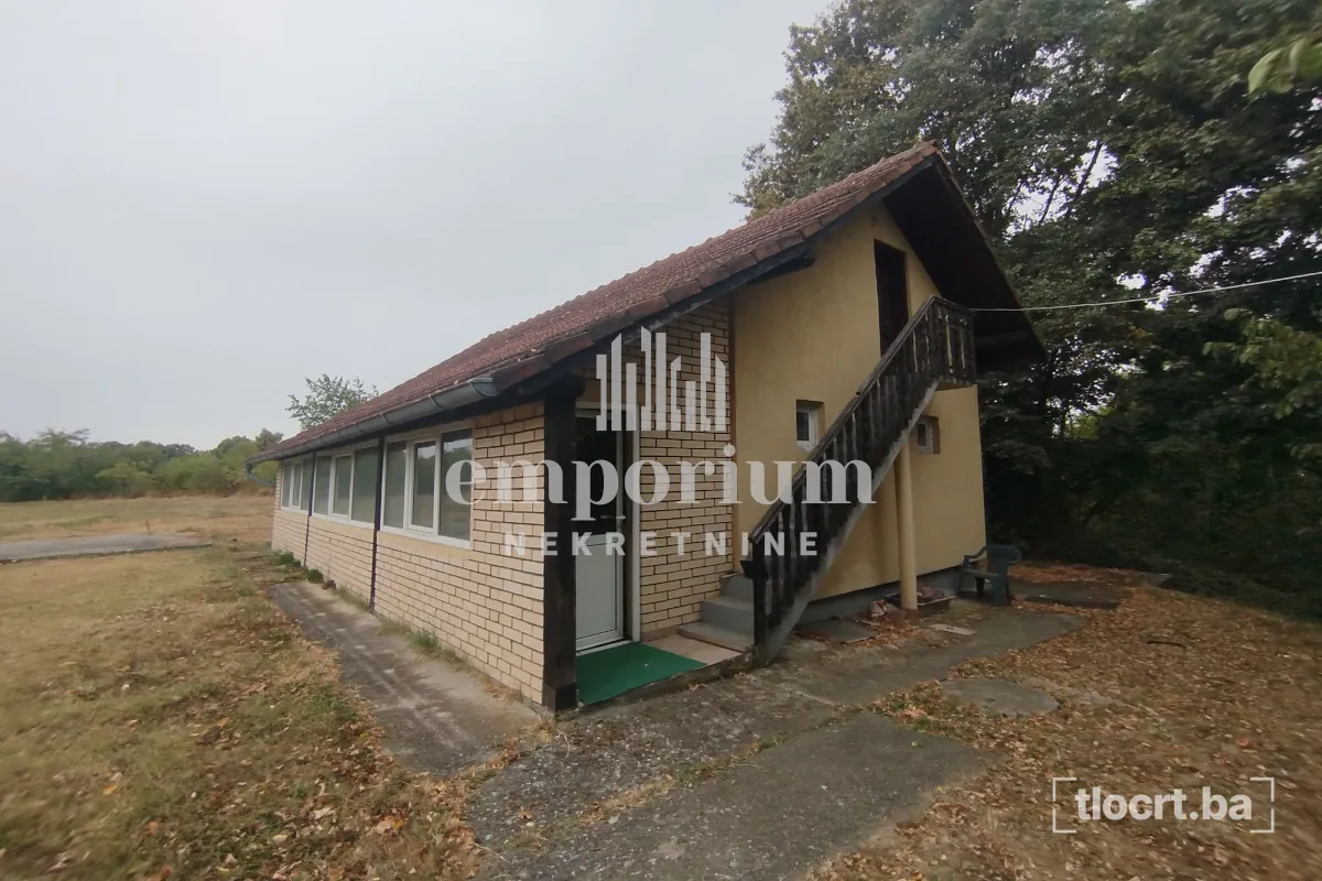 Kuća 56m² sa zemljištem površine 3.646m² ID: 2789/IP 3