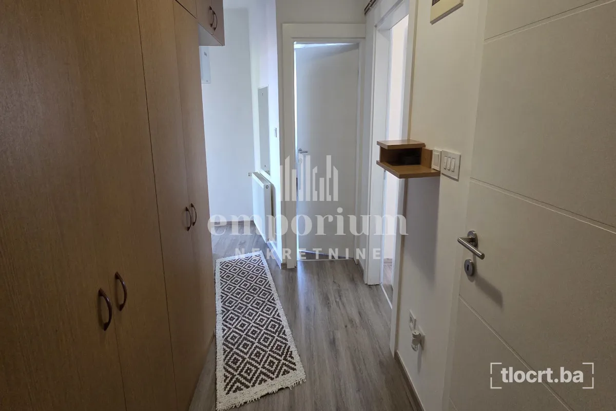 Dvoiposoban stan u centru površine 52m² ID: 2784/IP 2