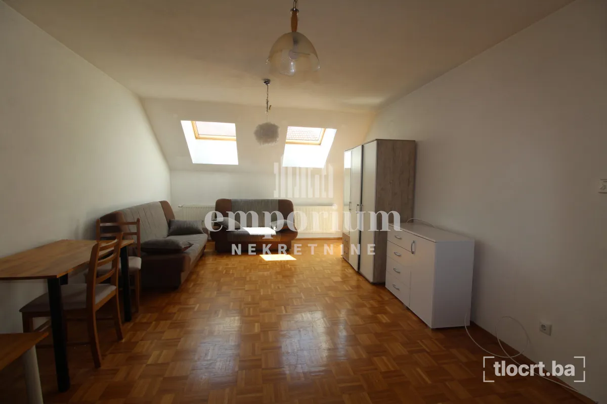 Useljiva garsonjera površine 34m² ID: 2775/EN 2