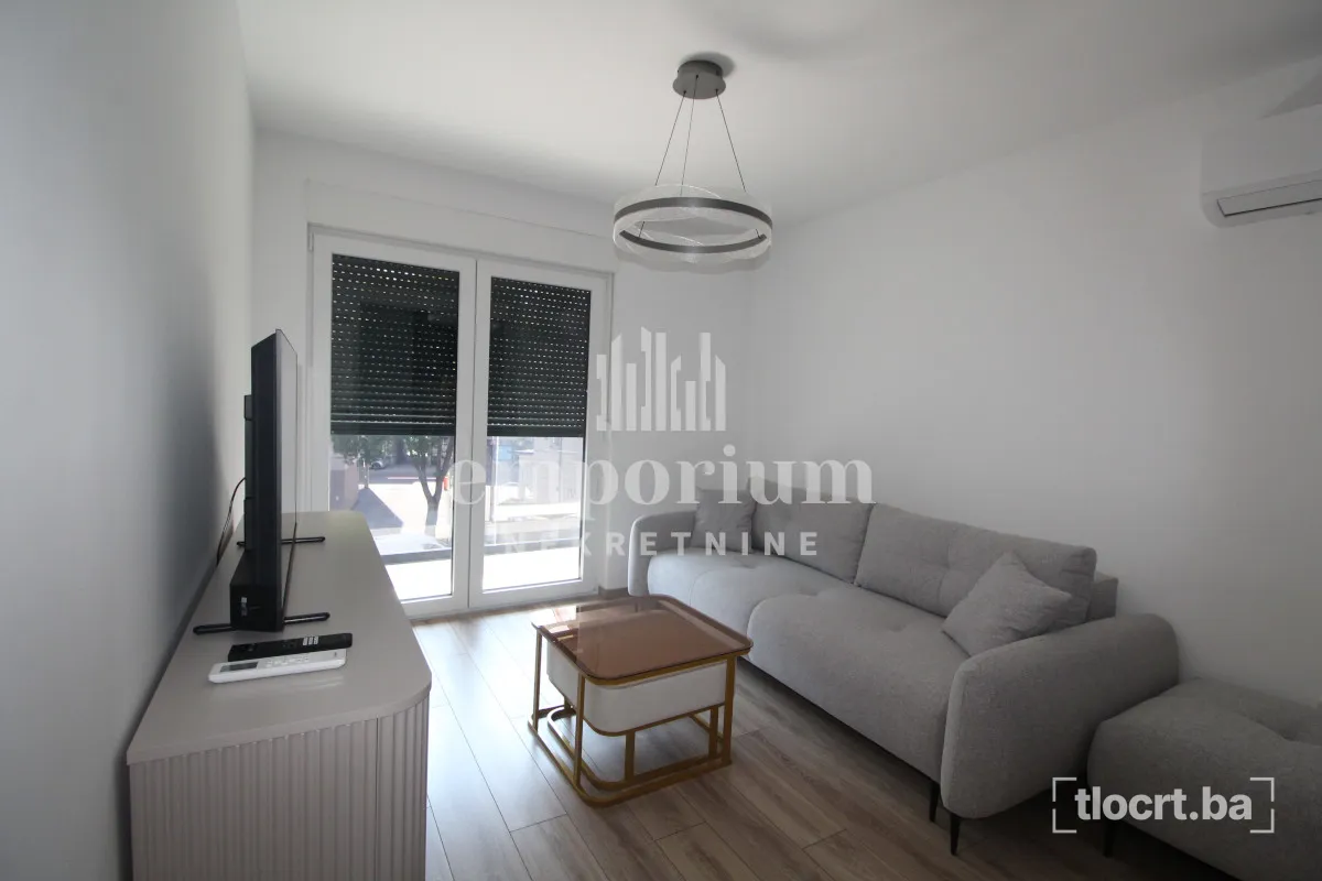 Moderno uređen jednoiposoban stan za iznajmljivanje na Bulevaru, 41 m² ID: 602b/ENI 3