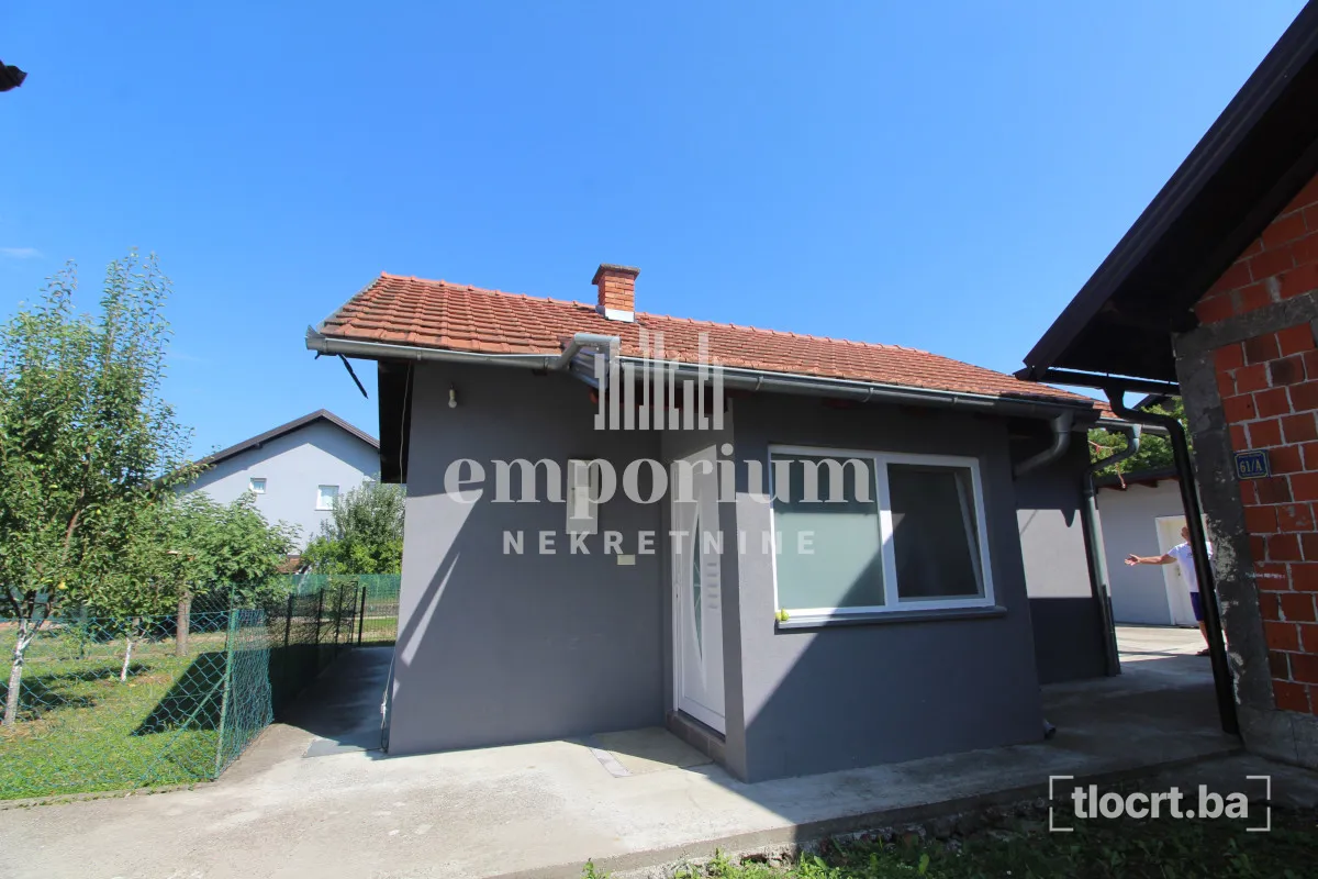 Dvije prizemne kuće na parceli od 395 m² ID: 2767/EN 2