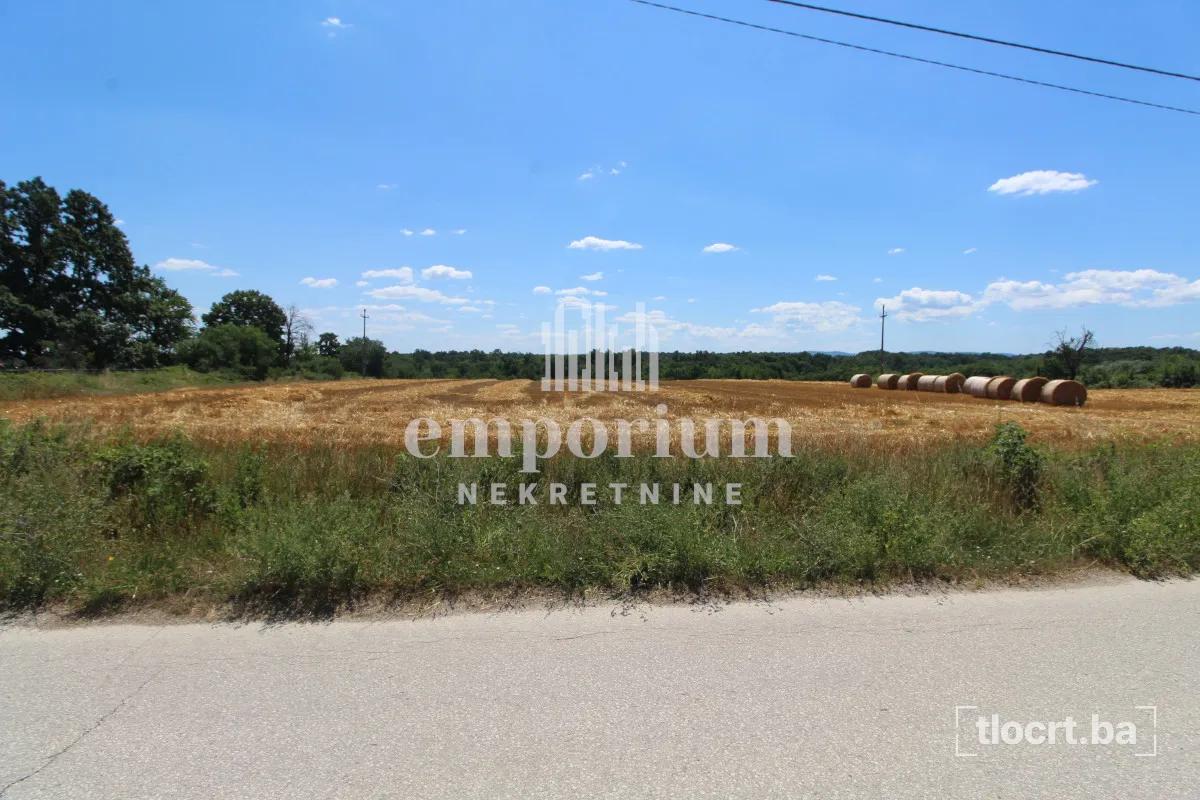 Poljoprivredno zemljište površine 15.825 m² u Sandićima ID: 2751/EN 3