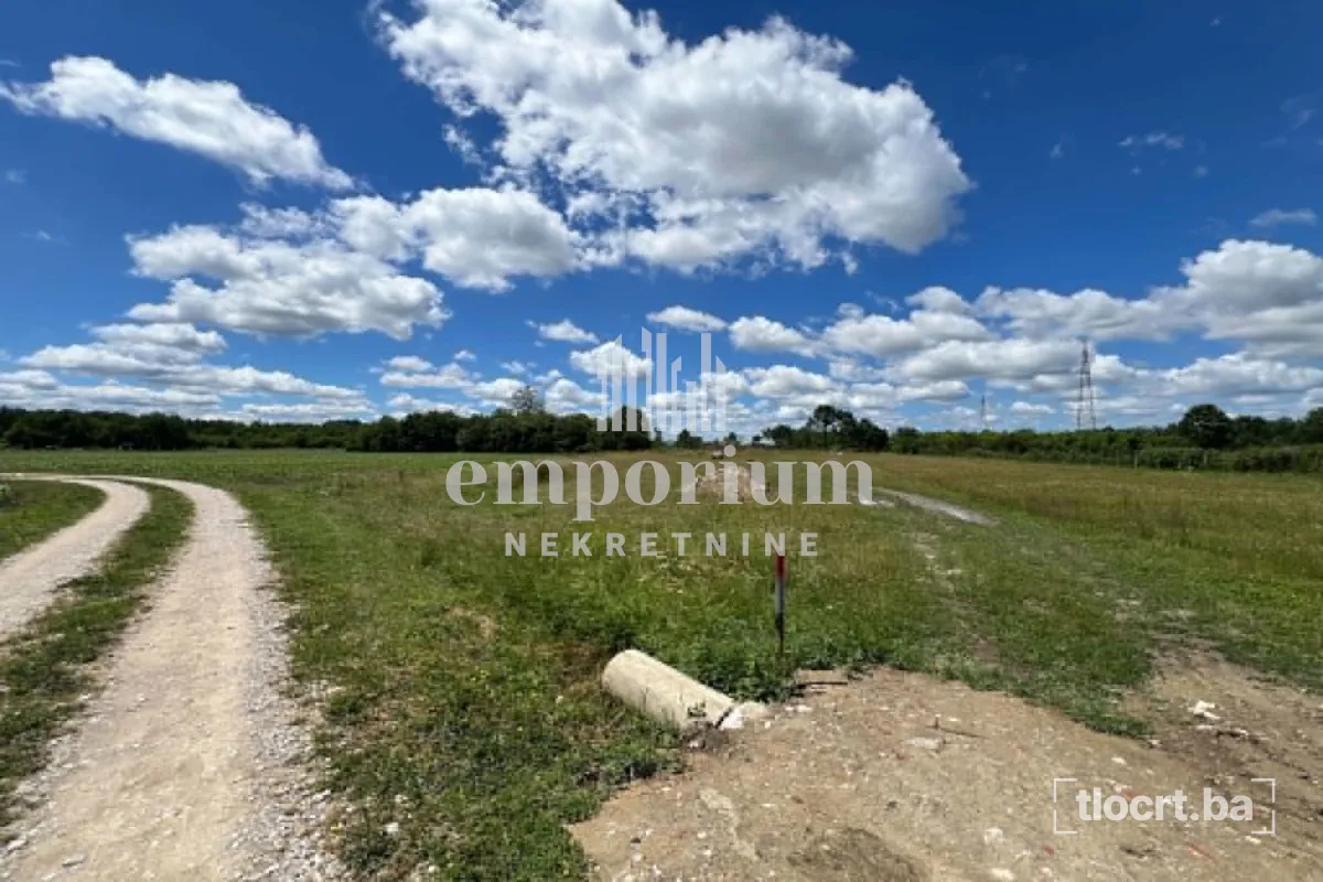 Zemljišna parcela uknjižene površine 7051m² ID:2731/EN 2